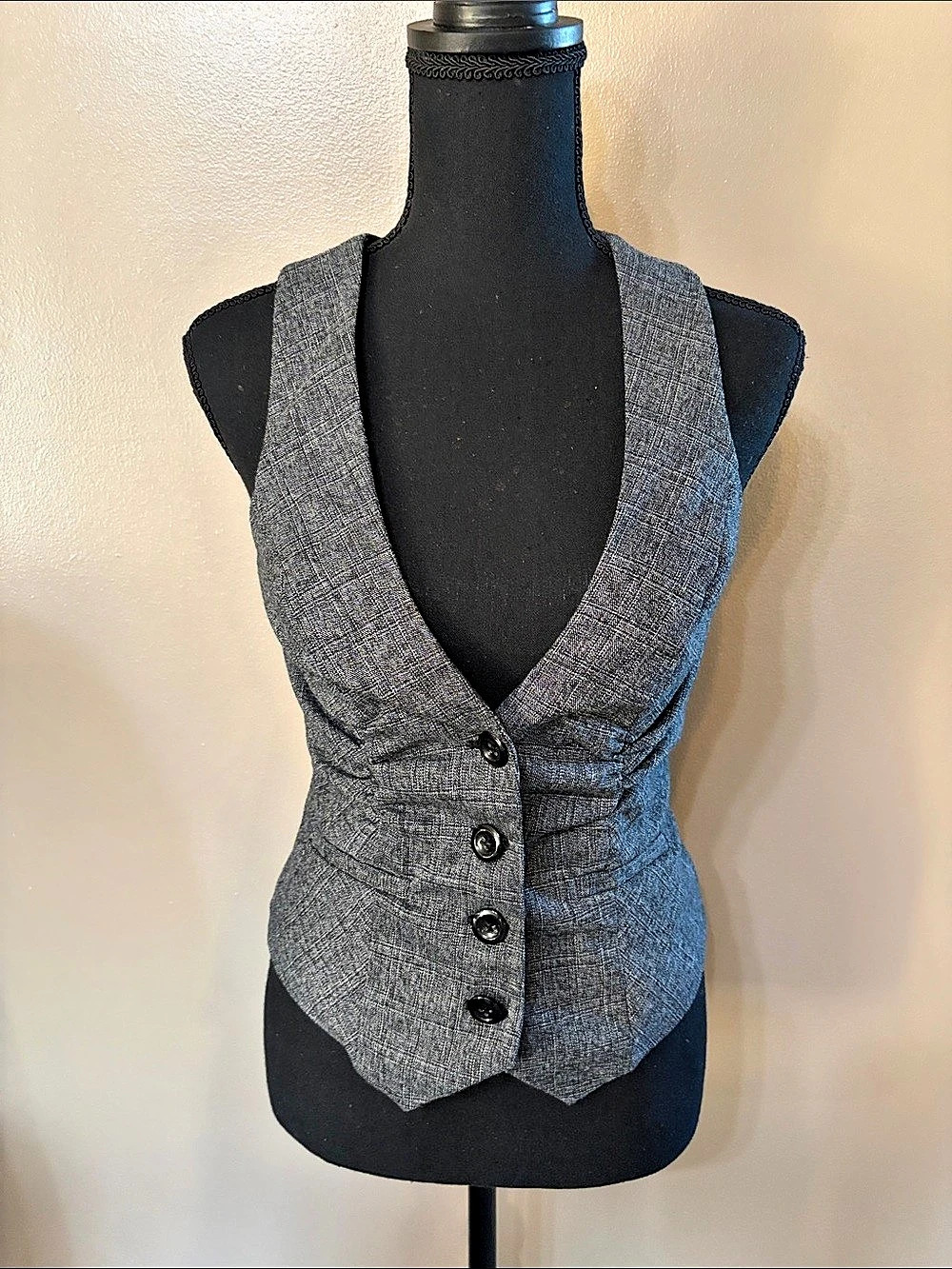 Maurices Plaid Button-Front Vest in Gray Size Small Like New